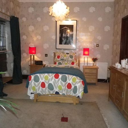 Bridge Hall Apartments ウェストン・スパー・メア エクステリア 写真