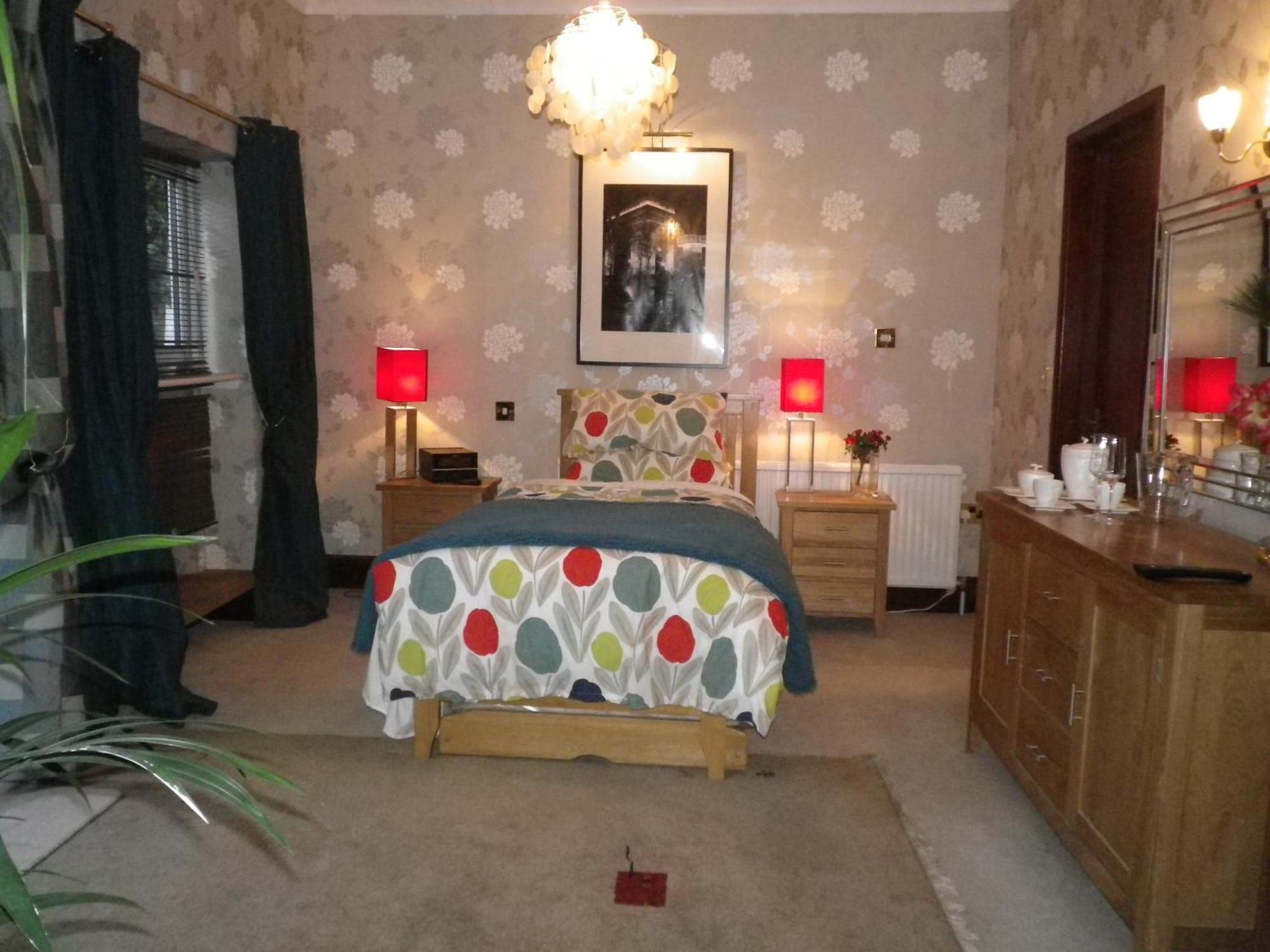 Bridge Hall Apartments ウェストン・スパー・メア エクステリア 写真