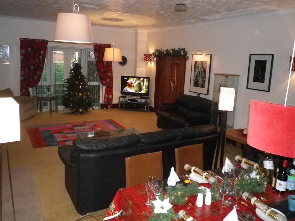 Bridge Hall Apartments ウェストン・スパー・メア エクステリア 写真